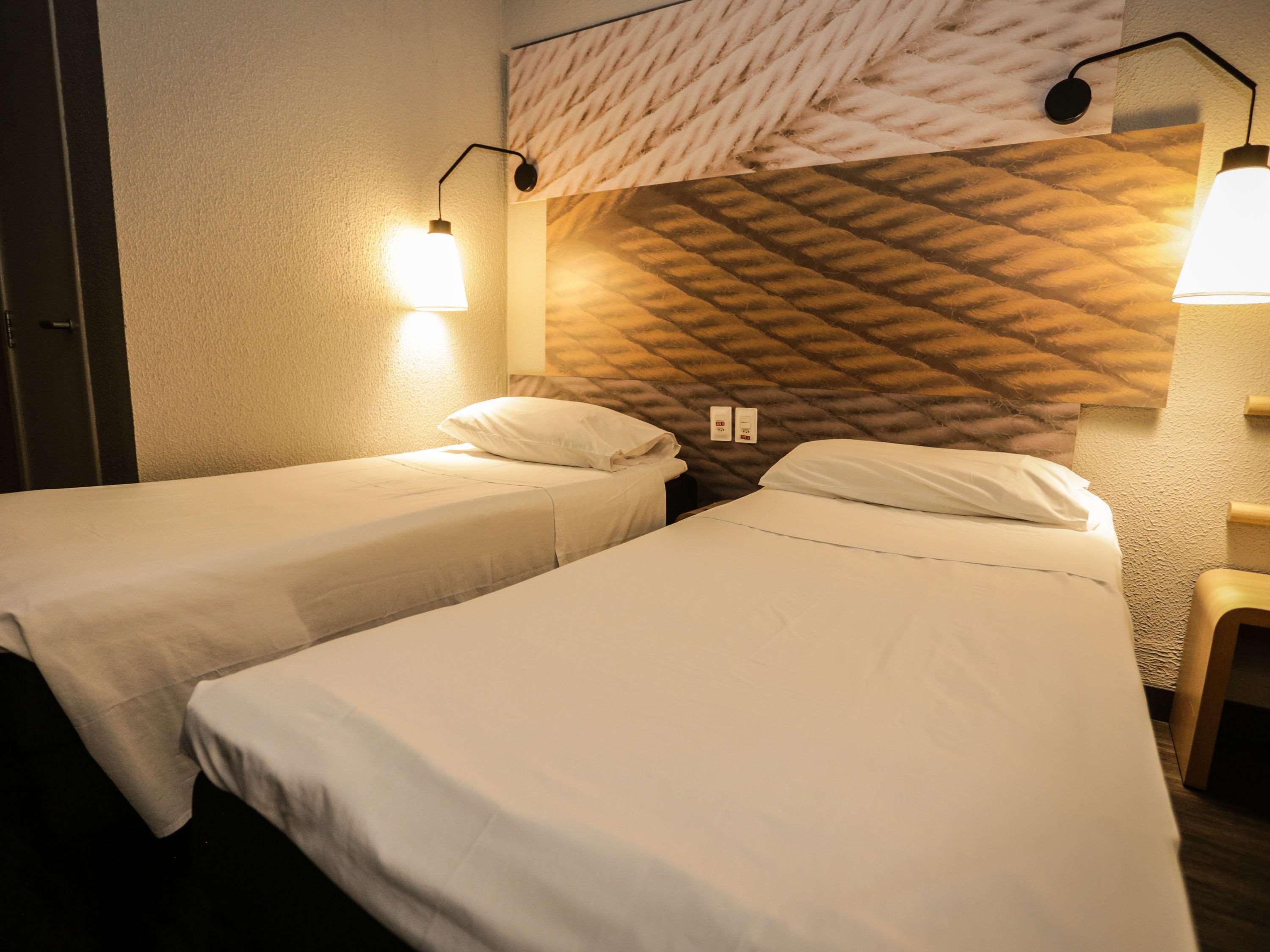 Отель Ibis Терезина Экстерьер фото